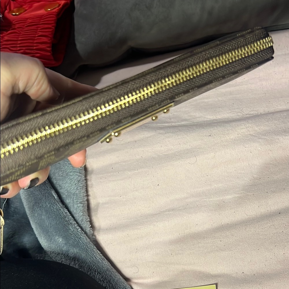 Michael Kors Brown Wristlet Long Wallet- Brown Monogrammed Brand New retail $98 - Picture 5 of 11